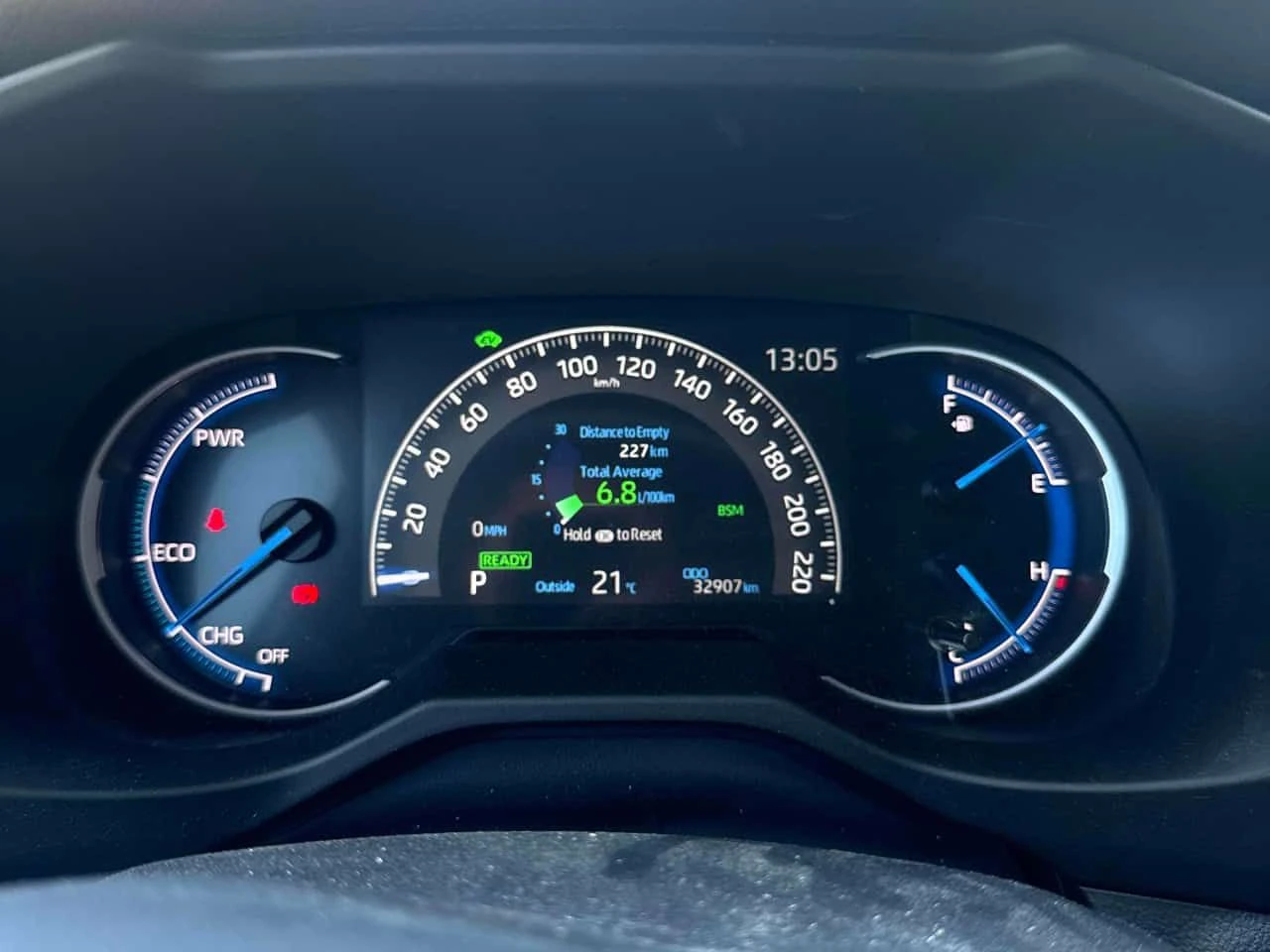 Toyota Rav4 * HYBRID XLE * AWD * CARFAX * , снимка 13 - Автомобили и джипове - 55566221