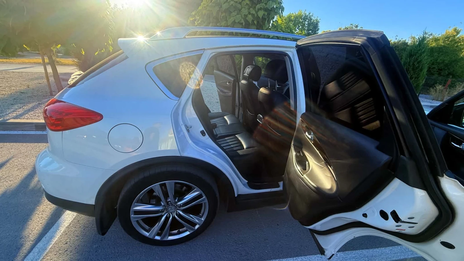 Infiniti Ex35, снимка 15 - Автомобили и джипове - 56127296