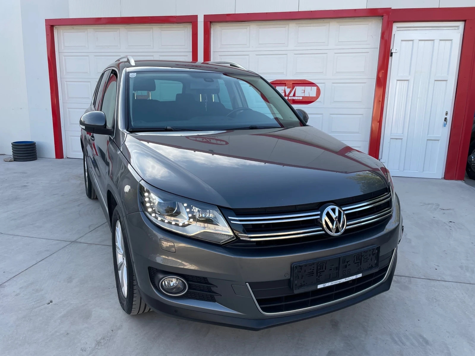 VW Tiguan FACELIFT , снимка 2 - Автомобили и джипове - 56321977