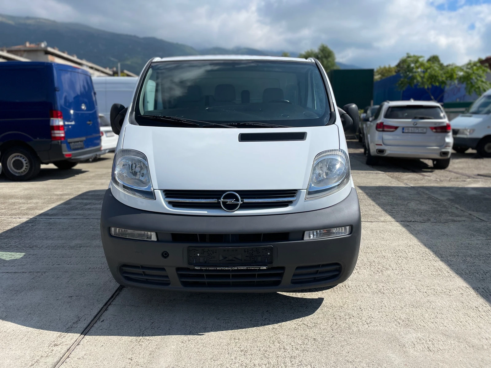 Opel Vivaro 1.9 DCi // КЛИМАТИК// ХЛАДИЛЕН // - изображение 2