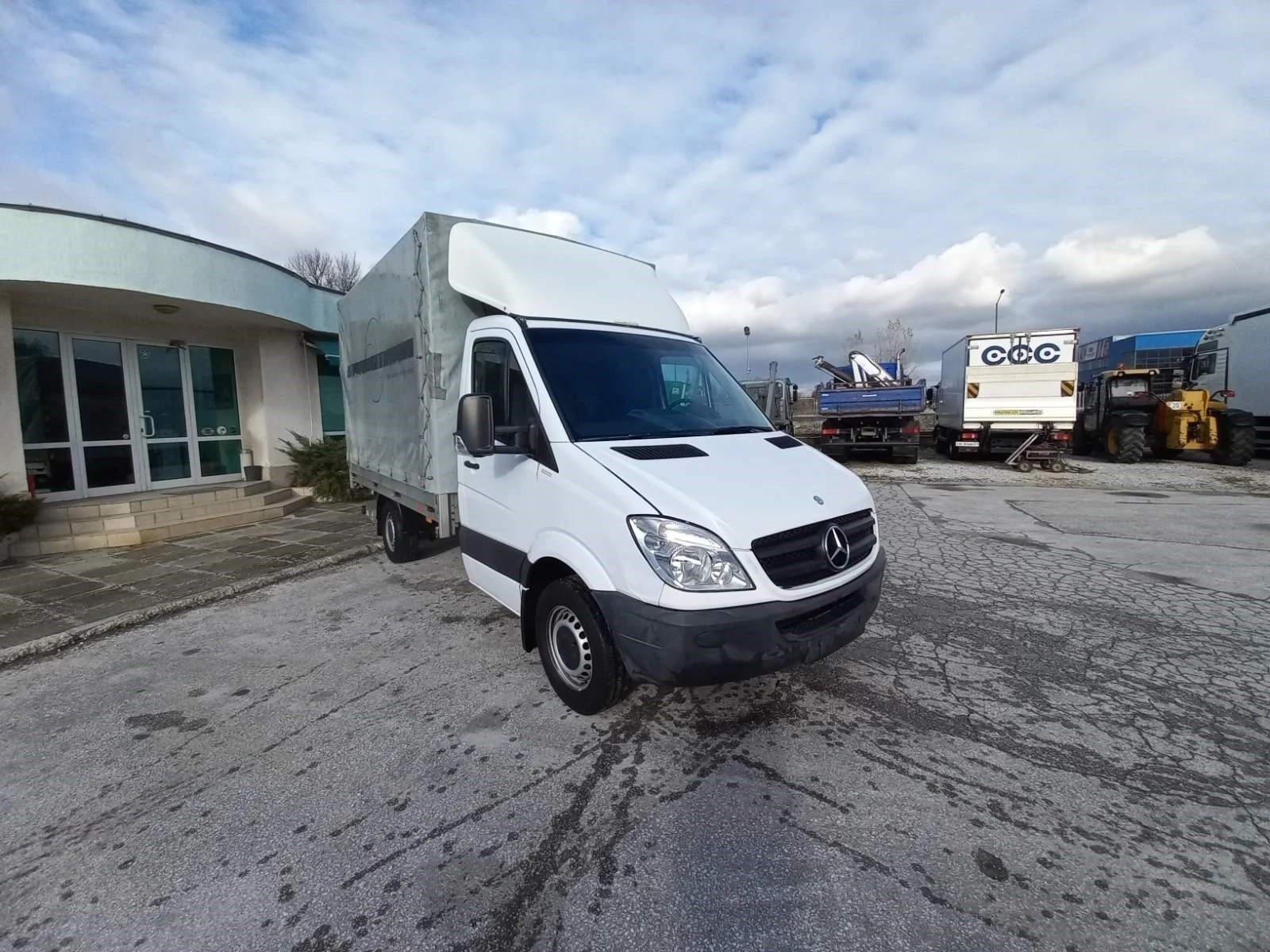 Mercedes-Benz Sprinter 315 Падащ борд - изображение 3