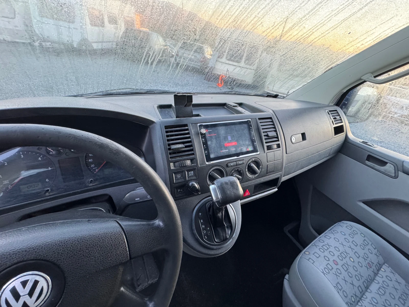 VW Transporter 2.5тди 174к.с макси база - изображение 9