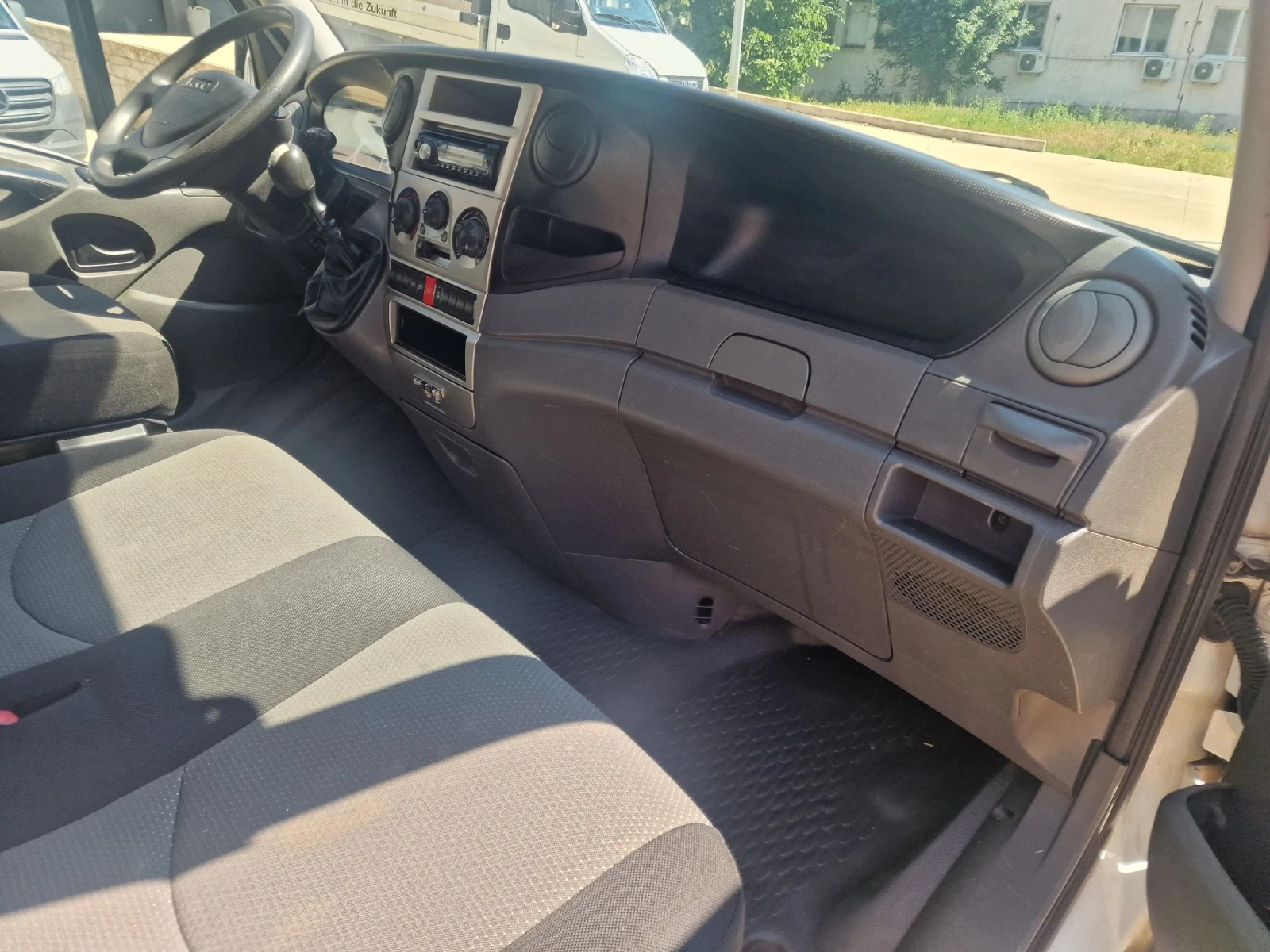 Iveco 35c13 Макси 4.60м, снимка 9 - Бусове и автобуси - 54777759