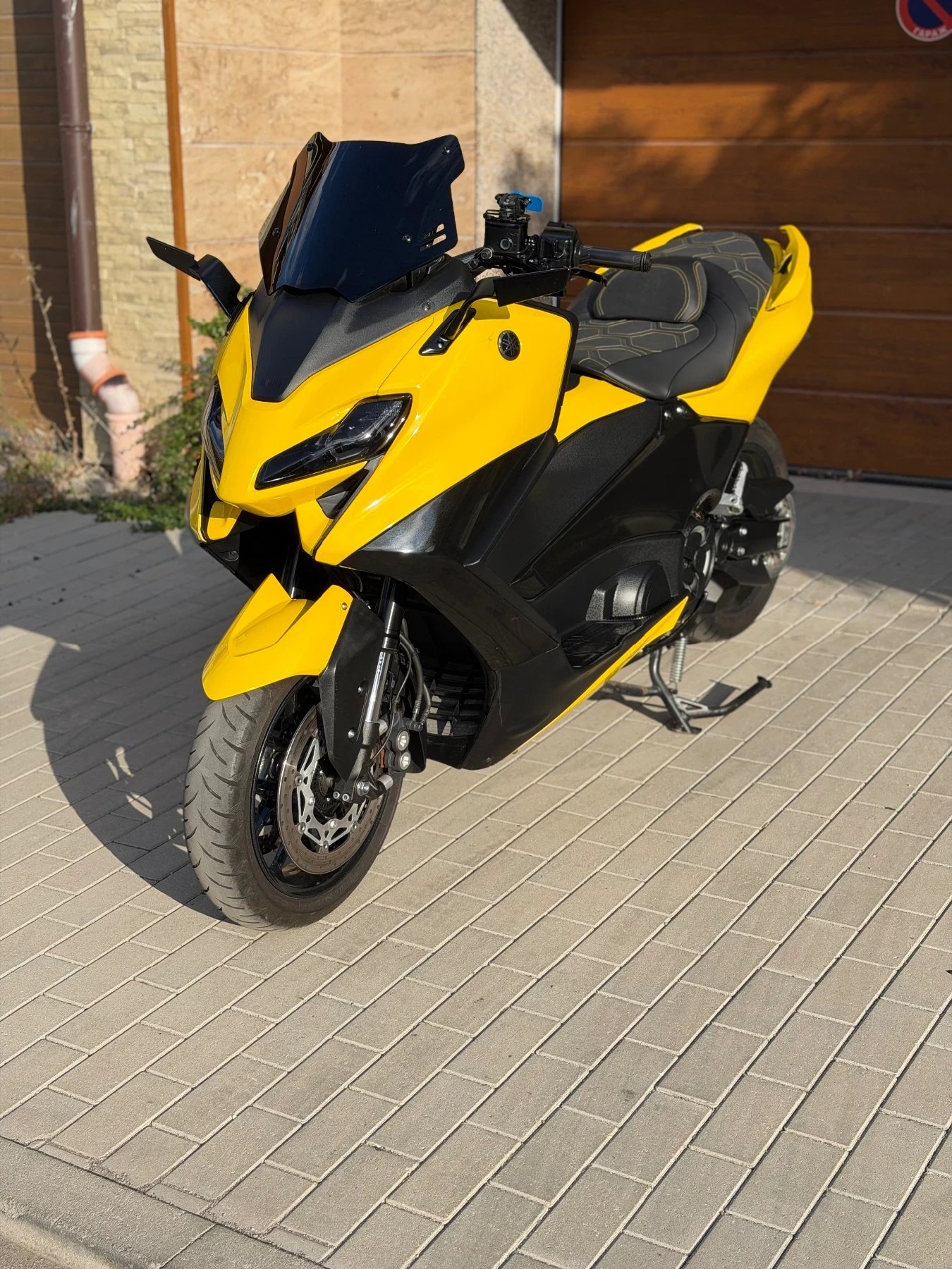 Yamaha T-max
