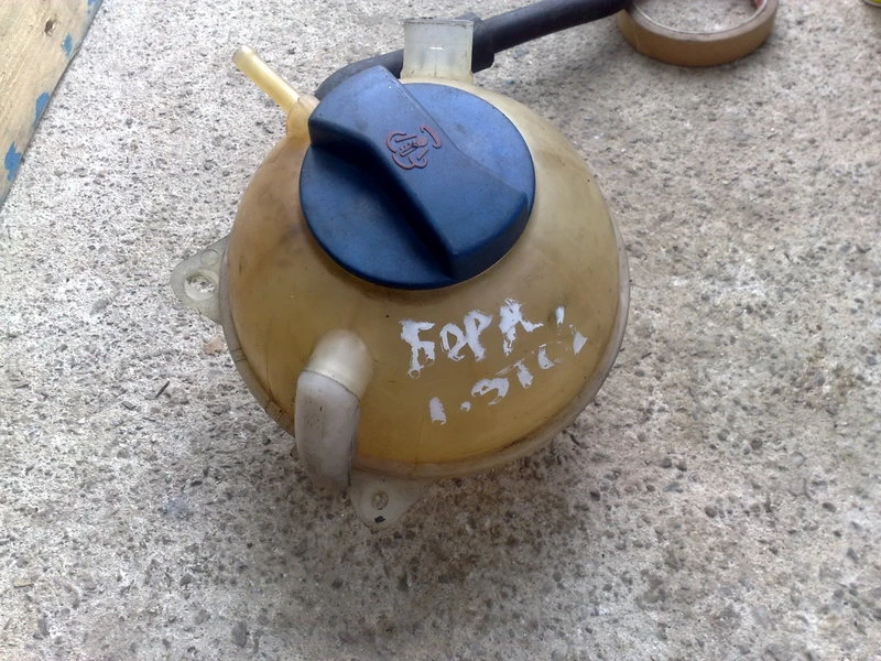 казанче антифриз за Фолксваген Бора 1.9тди