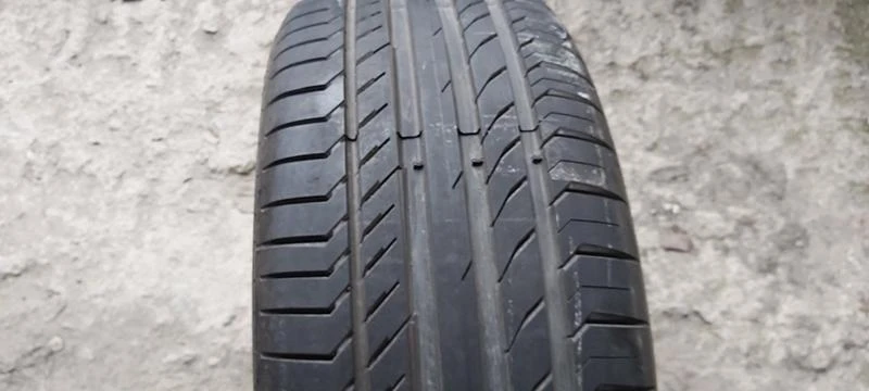 Гуми Летни 235/45R18, снимка 1 - Гуми и джанти - 32571793