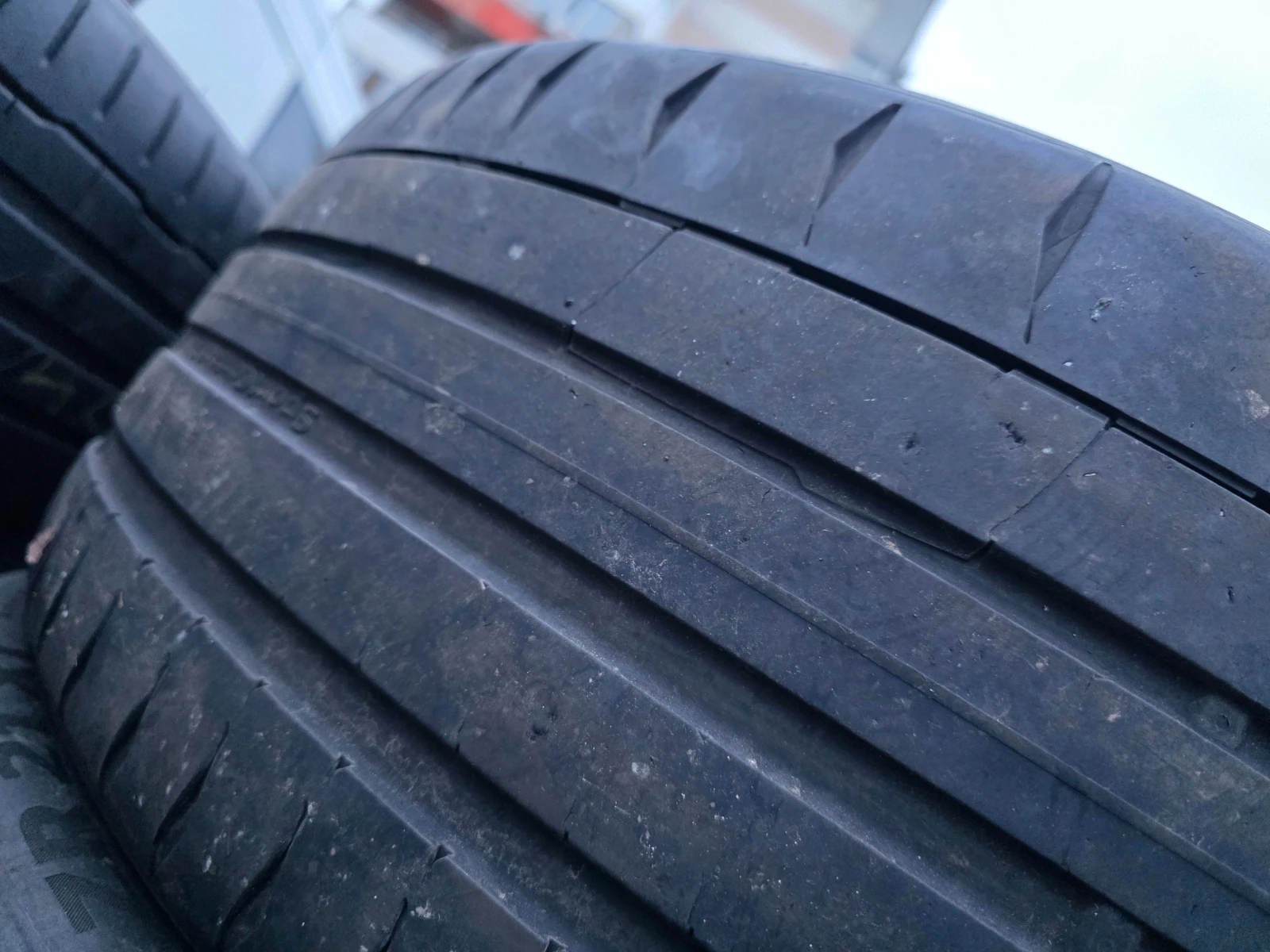 Гуми Летни 255/40R21
