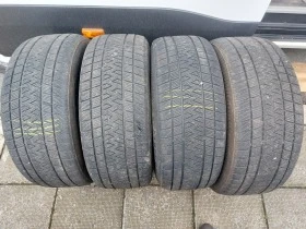 Гуми Зимни 255/55R19, снимка 1 - Гуми и джанти - 41078596