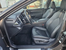 Toyota Camry 56000.km, снимка 13