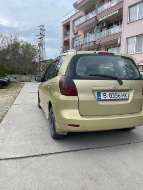 Toyota Corolla verso, снимка 3