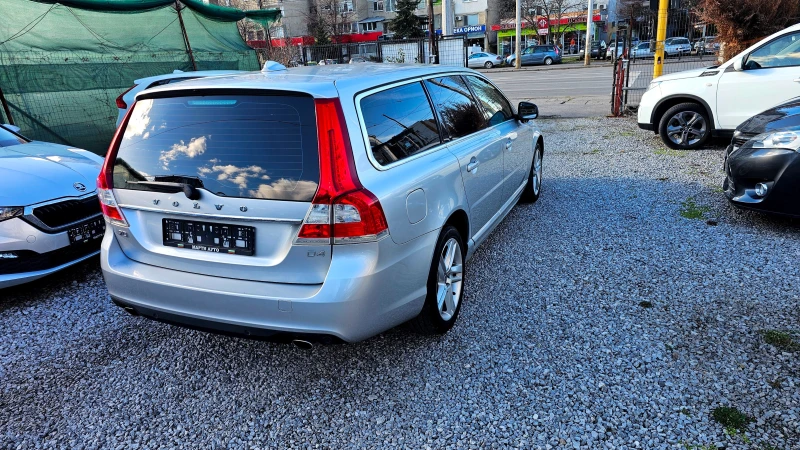 Volvo V70 D4-181kc-Distronic, снимка 4 - Автомобили и джипове - 44861869