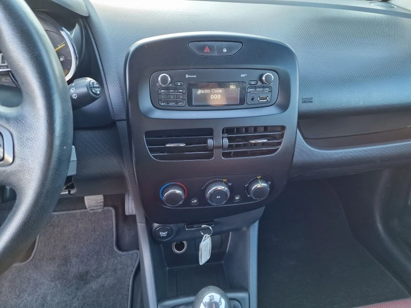 Renault Clio 1.2i EURO5B , снимка 14 - Автомобили и джипове - 45729756