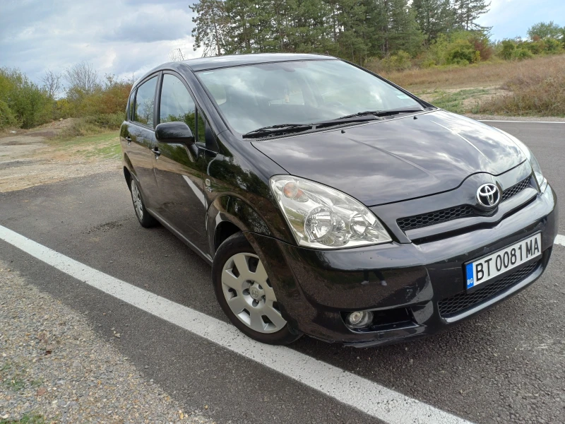 Toyota Verso 2.0, снимка 6 - Автомобили и джипове - 47306453