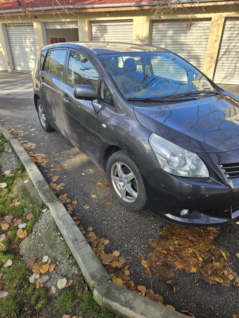 Toyota Verso, снимка 2 - Автомобили и джипове - 48269924