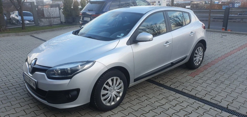 Renault Megane, снимка 2 - Автомобили и джипове - 48444023