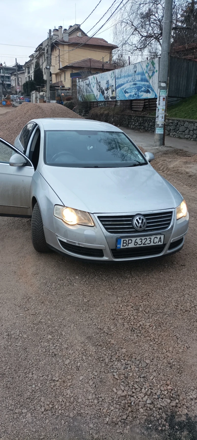 VW Passat, снимка 1 - Автомобили и джипове - 49312536