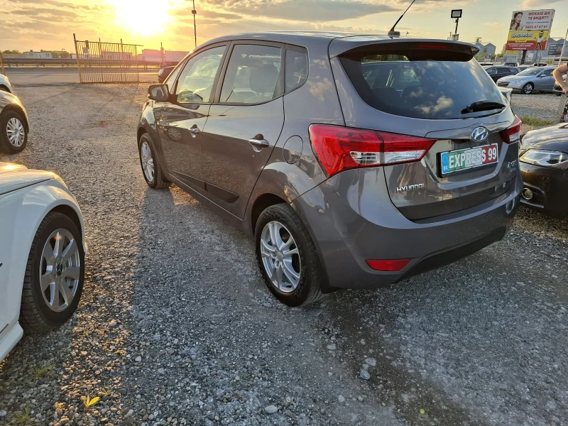 Hyundai Ix20 1.6i, снимка 4 - Автомобили и джипове - 50139411