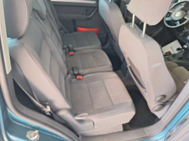 VW Touran 2.0TDI , снимка 14 - Автомобили и джипове - 51590310