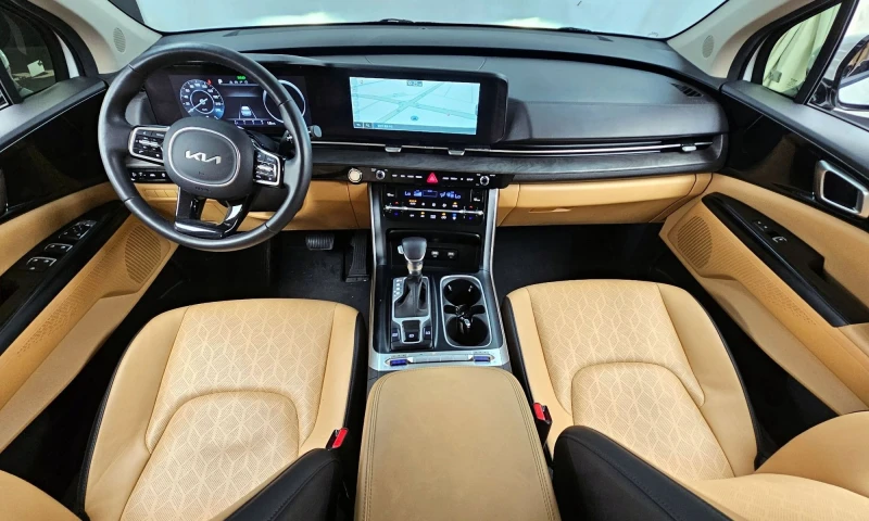 Kia Carnival Gasoline 9, снимка 7 - Автомобили и джипове - 51905046