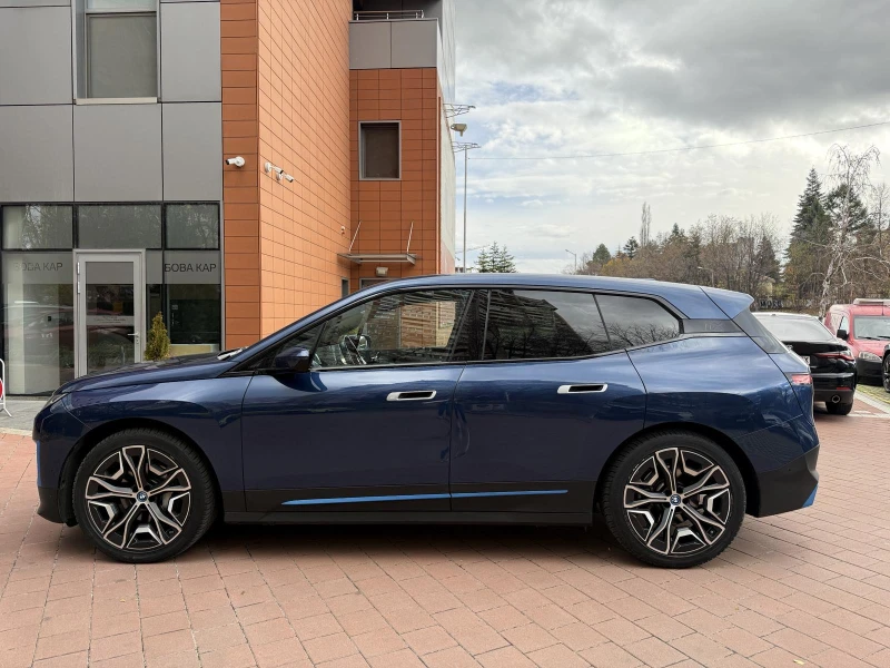 BMW iX xDrive40, снимка 4 - Автомобили и джипове - 52535284