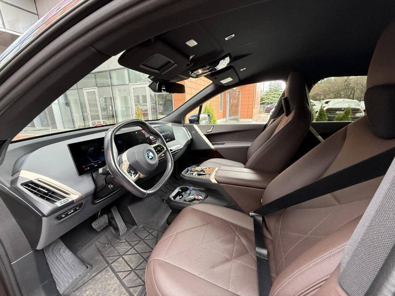 BMW iX xDrive40, снимка 8 - Автомобили и джипове - 52535284