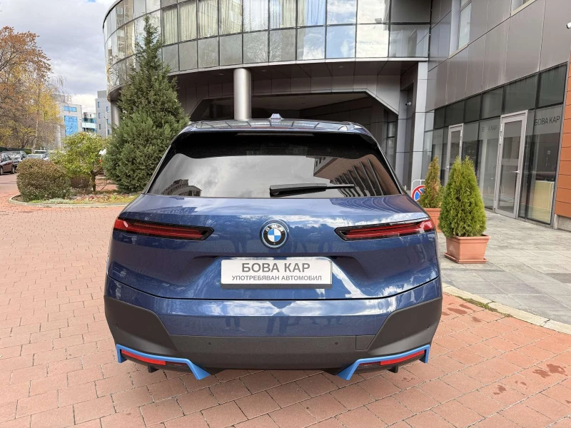 BMW iX xDrive40, снимка 6 - Автомобили и джипове - 52535284