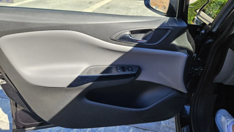 Opel Corsa CDTI, снимка 4 - Автомобили и джипове - 52581478