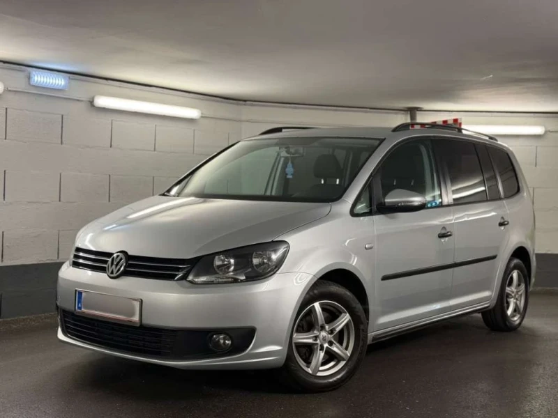 VW Touran 1.6 105 диезел, снимка 6 - Автомобили и джипове - 52669381