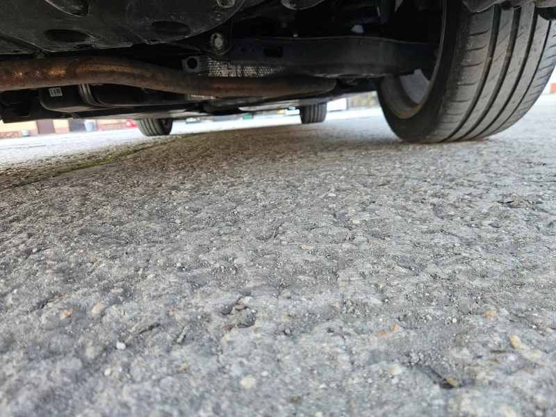 Toyota Camry 56000.km, снимка 17 - Автомобили и джипове - 52907079