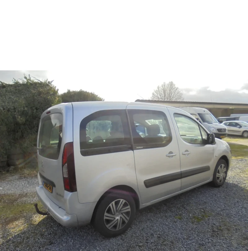 Citroen Berlingo  1.6 e-HDI 92 к.с, снимка 4 - Автомобили и джипове - 53055628