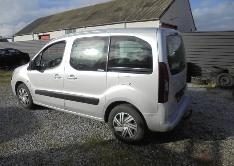 Citroen Berlingo  1.6 e-HDI 92 к.с, снимка 3 - Автомобили и джипове - 53055628