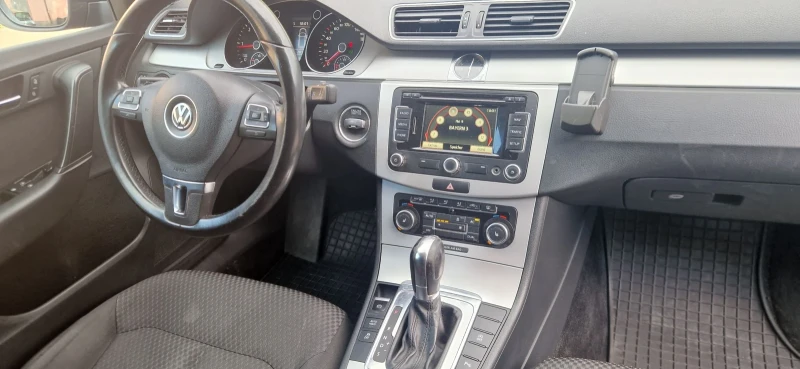 VW Passat 2.0, 140 коня, снимка 5 - Автомобили и джипове - 53090073