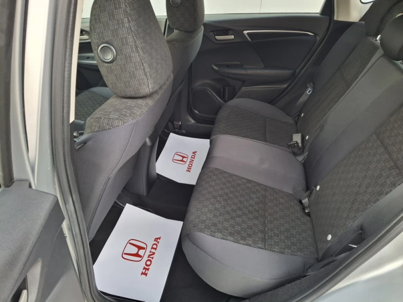 Honda Jazz 1.3 i-VTEC Comfort MT, снимка 16 - Автомобили и джипове - 53180830