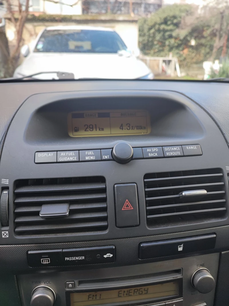 Toyota Avensis, снимка 11 - Автомобили и джипове - 53283533