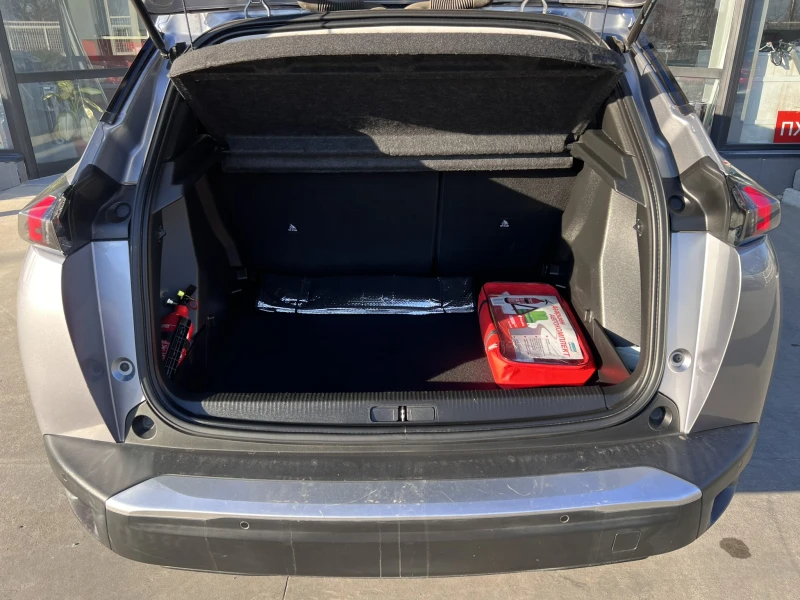 Peugeot 2008 Electric 100 kW, снимка 9 - Автомобили и джипове - 53430170