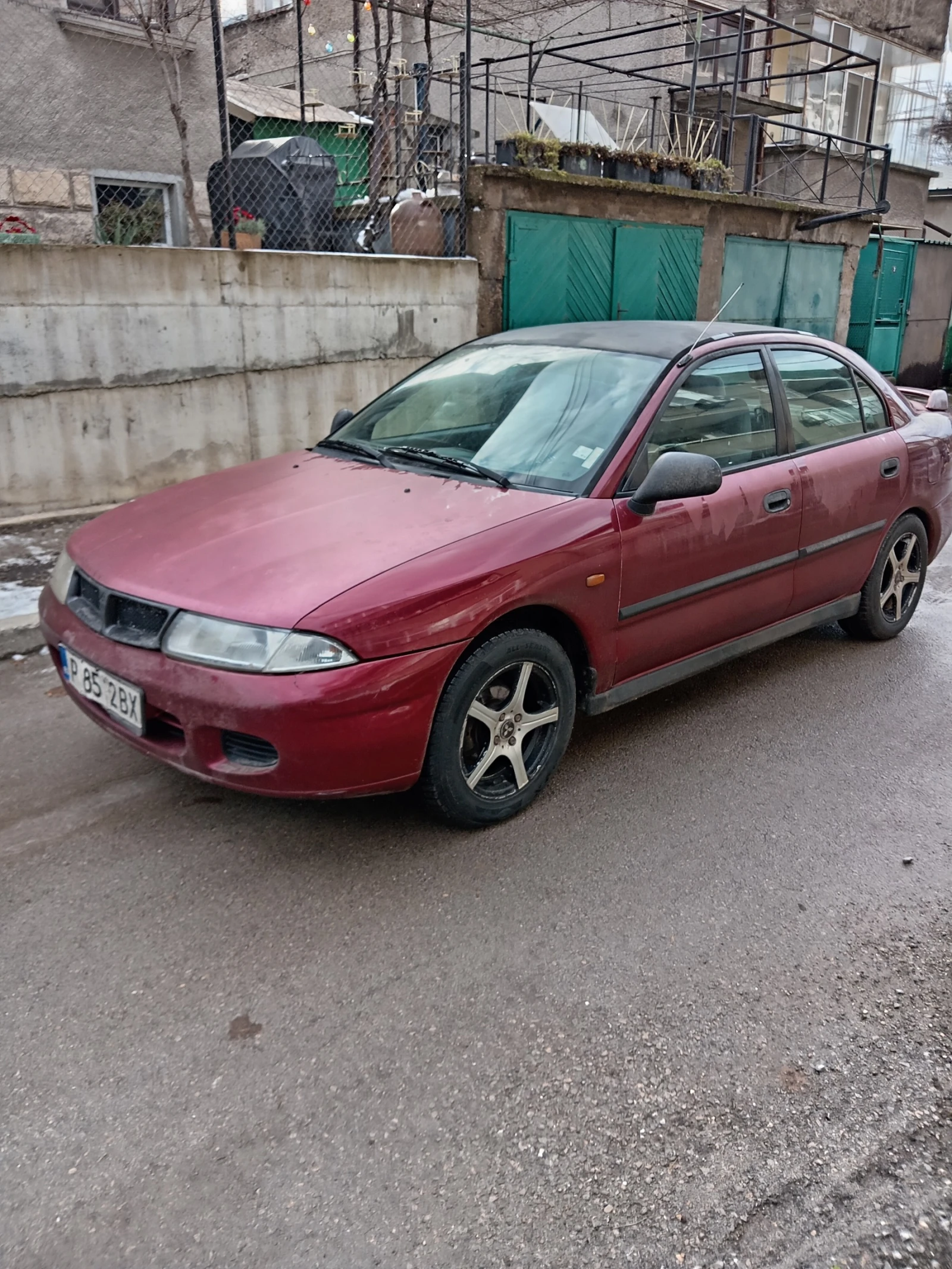 Mitsubishi Carisma 1, 6, снимка 1