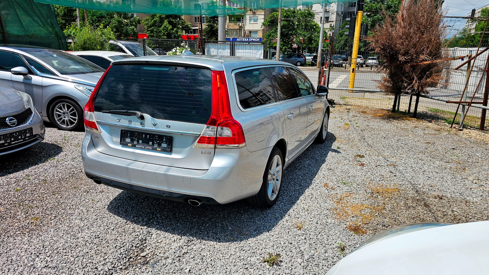 Volvo V70 D4-181kc-Distronic, снимка 4 - Автомобили и джипове - 44861869