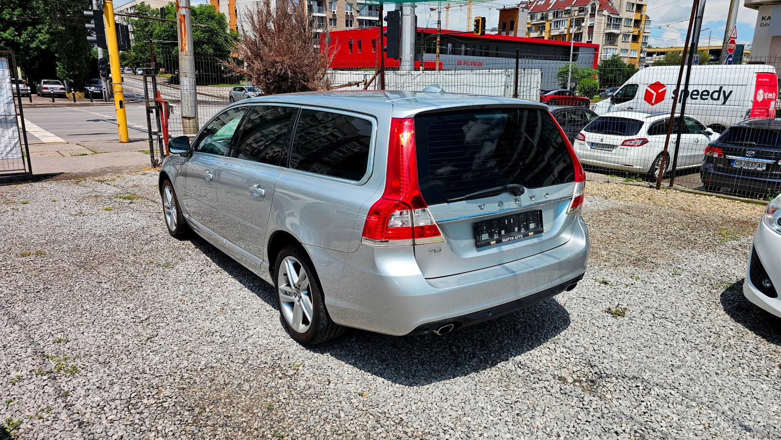 Volvo V70 D4-181kc-Distronic, снимка 6 - Автомобили и джипове - 44861869