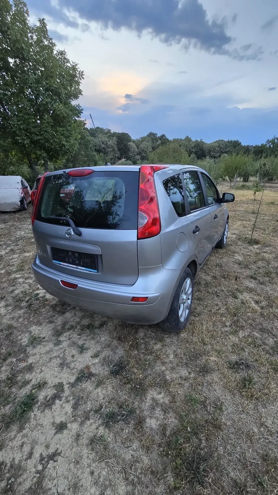 Nissan Note 1.4 бензин 88 к.с - изображение 5