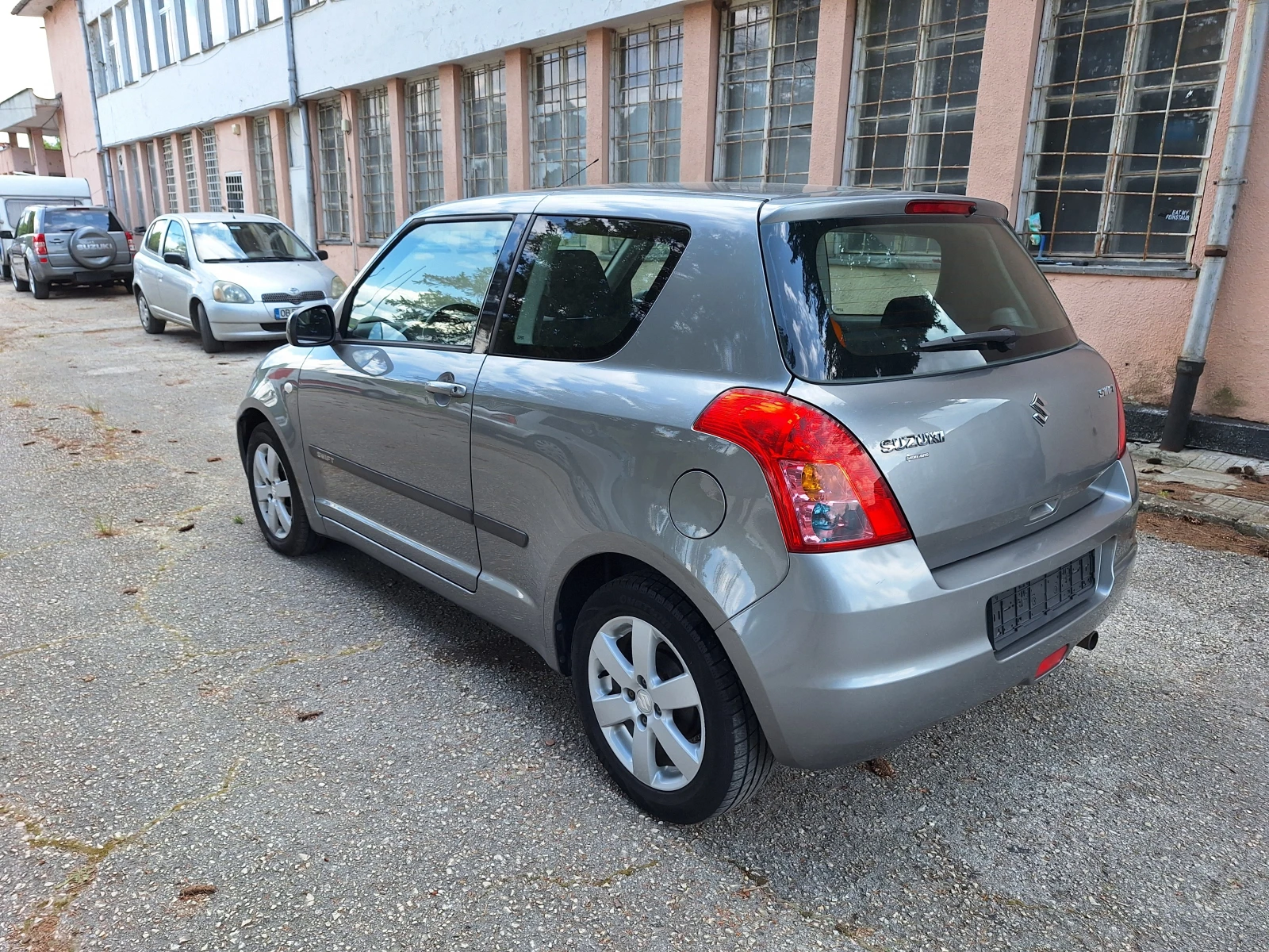 Suzuki Swift 1, 3i* Клима - изображение 3