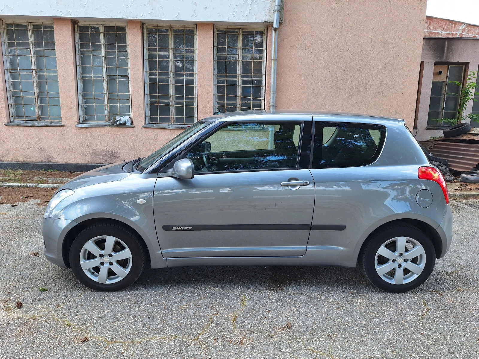 Suzuki Swift 1, 3i* Клима - изображение 2
