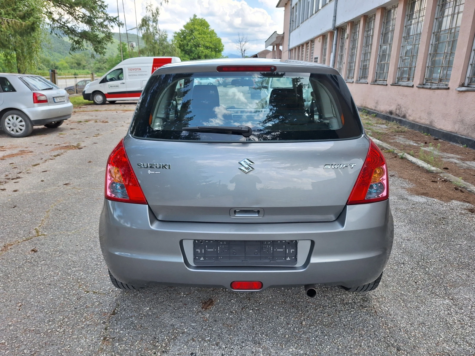 Suzuki Swift 1, 3i* Клима - изображение 4