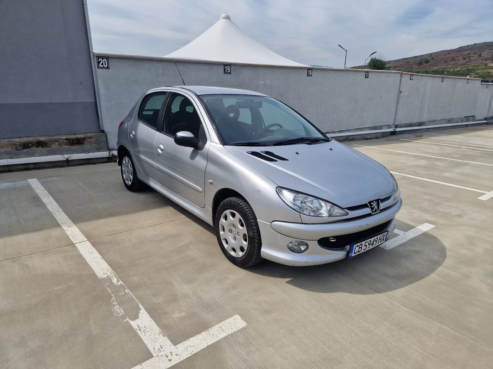 Peugeot 206 1.4 75kc - изображение 2
