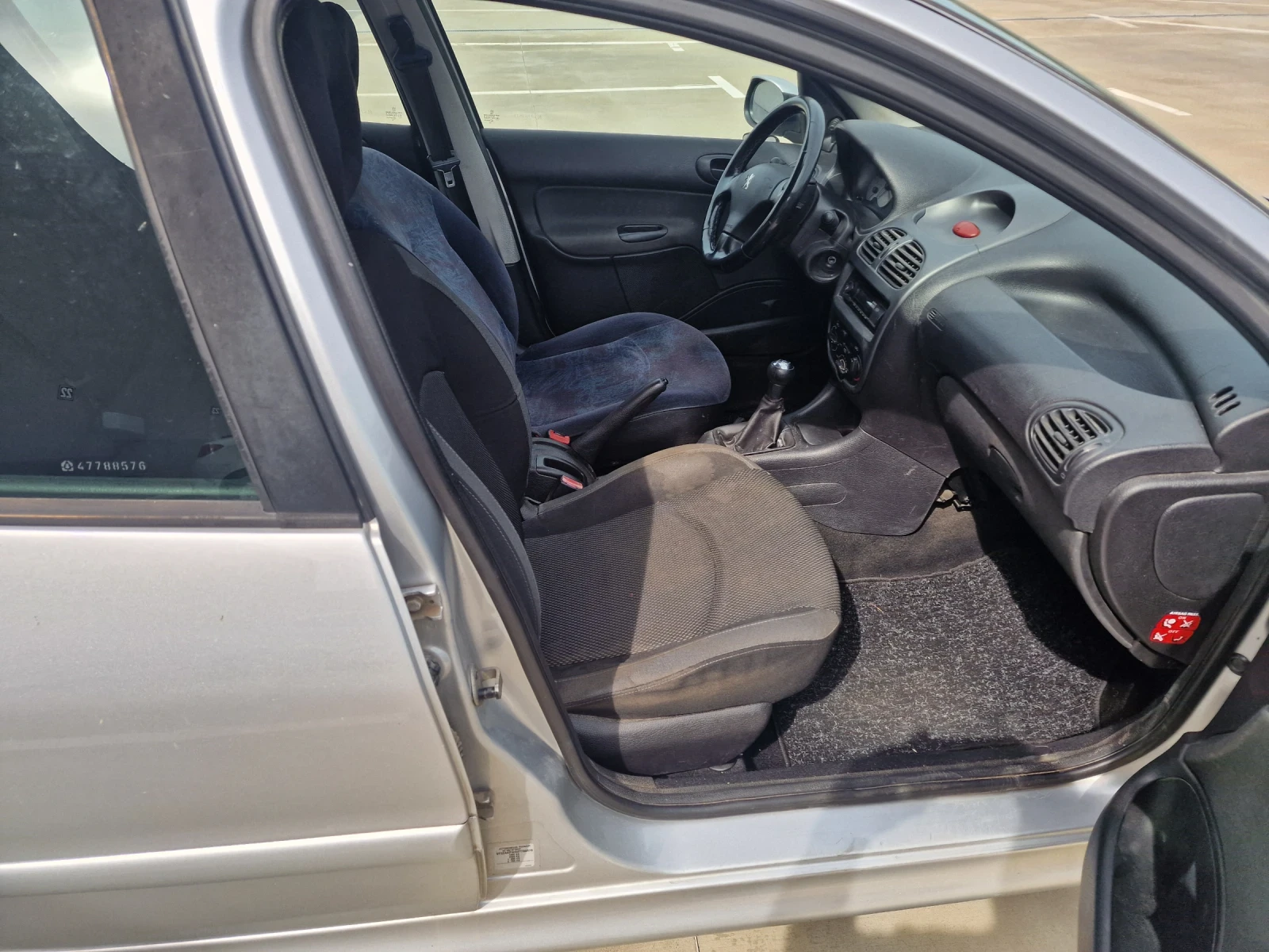 Peugeot 206 1.4 75kc - изображение 6