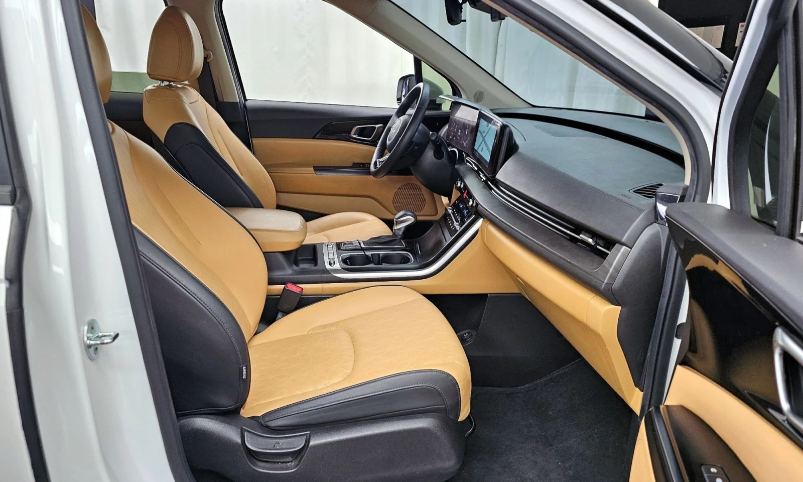 Kia Carnival Gasoline 9 | Mobile.bg   11