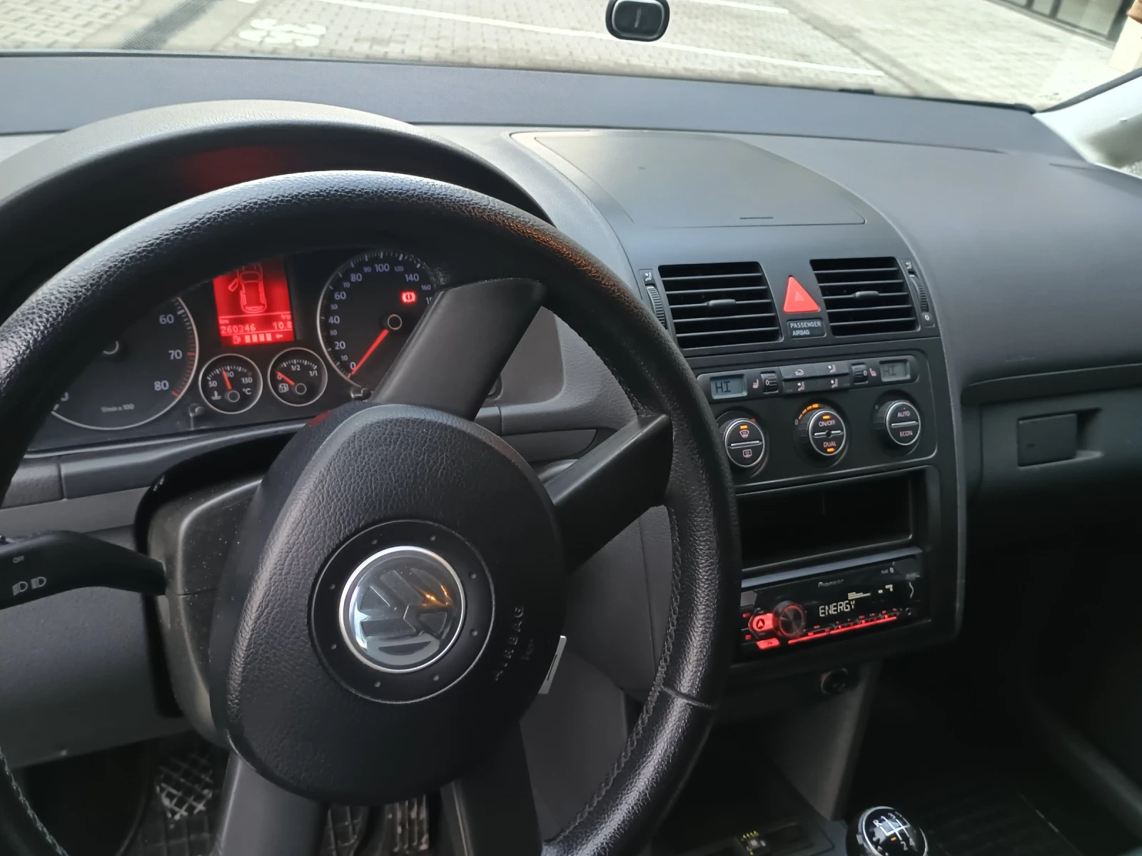 VW Touran 2.0 ekofuel  - изображение 8