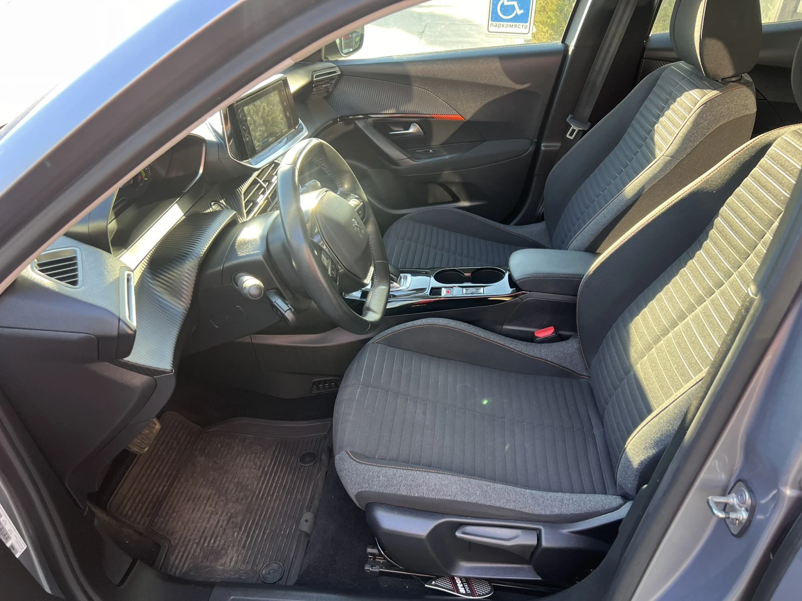 Peugeot 2008 Electric 100 kW - изображение 10