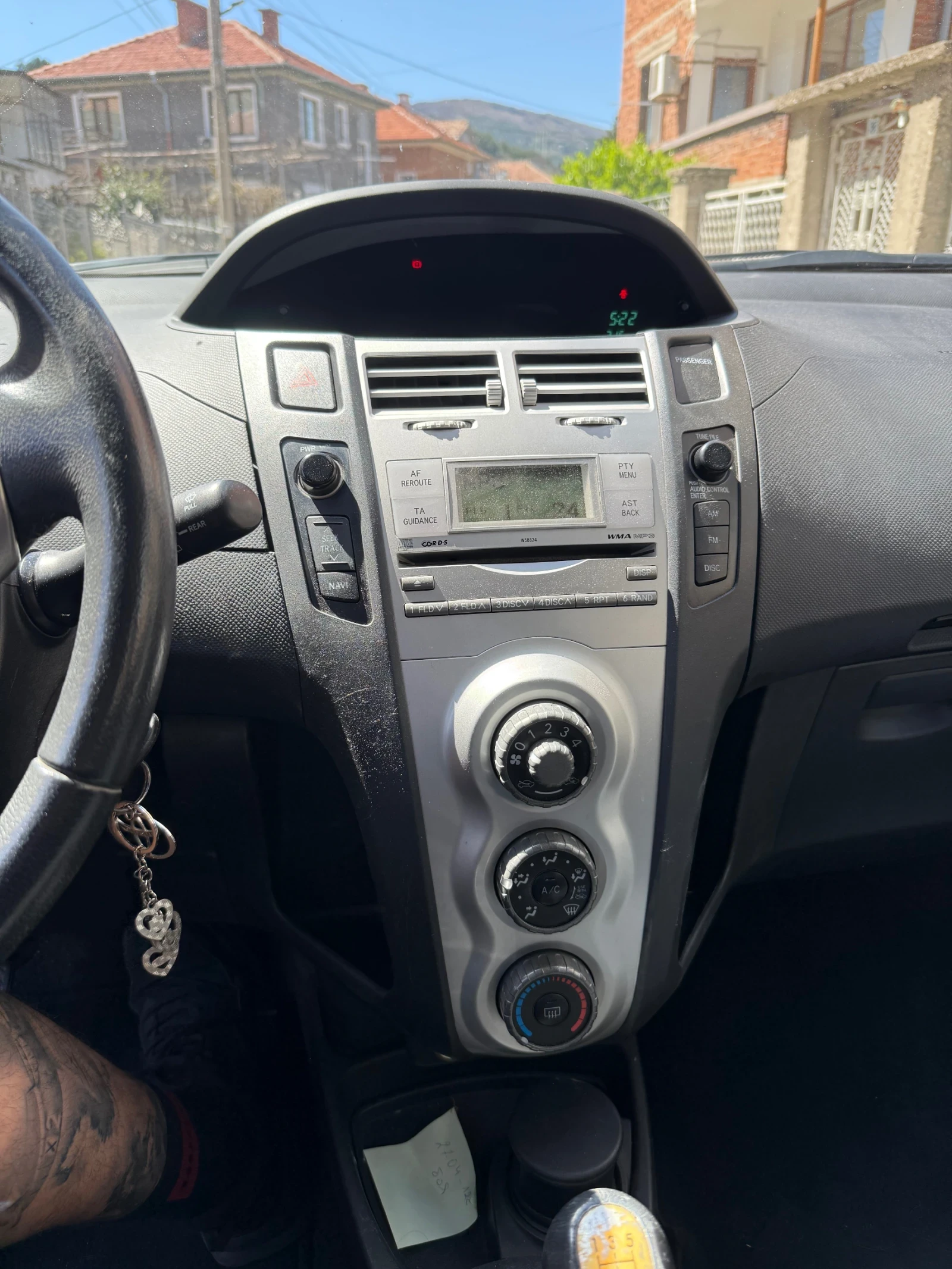 Toyota Yaris 1.4 Limited edition , снимка 7 - Автомобили и джипове - 54139861