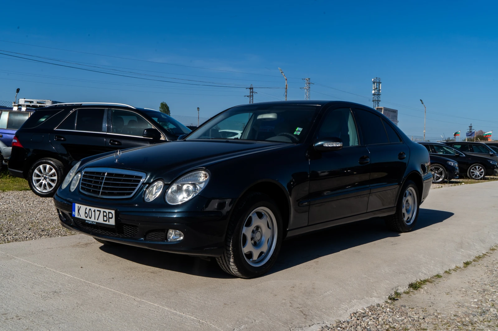 Mercedes-Benz E 240 2004 = TOP = ПОДГРЕВ = АВТОМАТ = ЛИЗИНГ, снимка 2 - Автомобили и джипове - 54336207