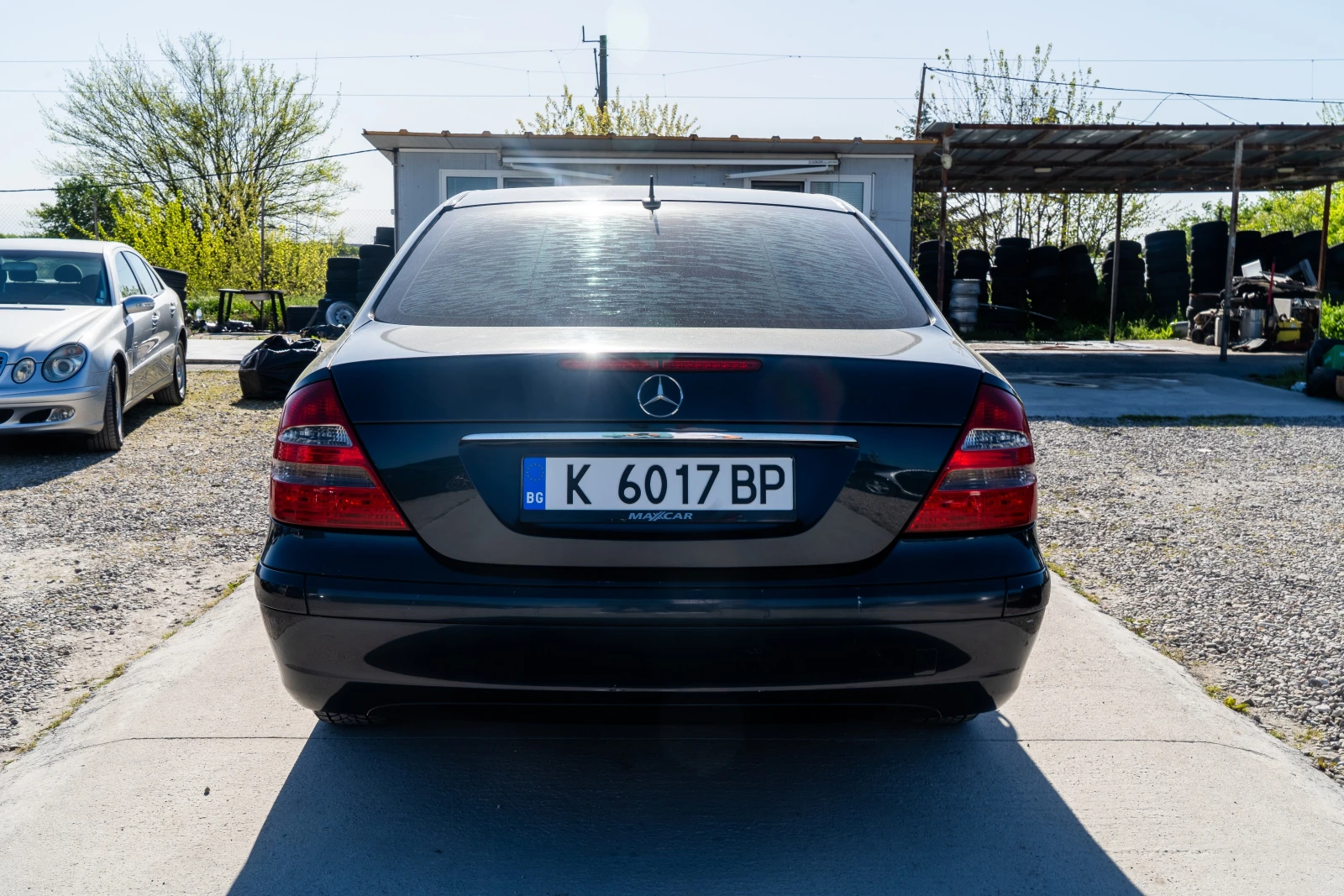 Mercedes-Benz E 240 2004 = TOP = ПОДГРЕВ = АВТОМАТ = ЛИЗИНГ, снимка 4 - Автомобили и джипове - 54336207